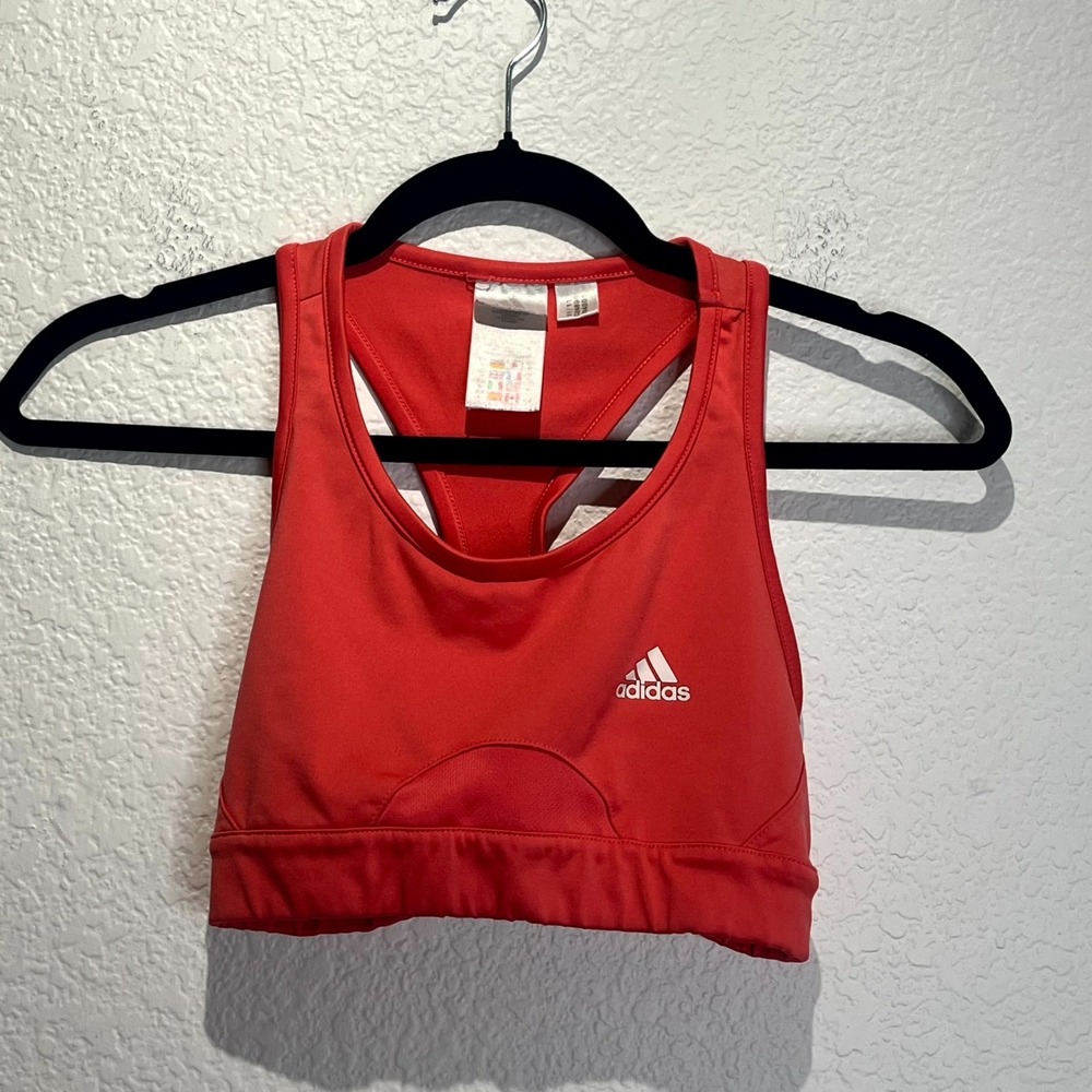 Adidas Climachill TF Sports Bra Womens Medium Red Scoop Neck Wide Strap Gym EUC